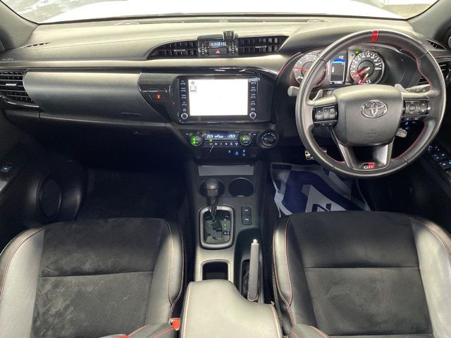 TOYOTA HILUX 4WD 2023