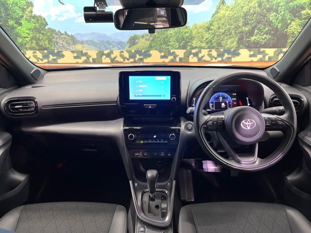 TOYOTA YARIS CROSS 2025