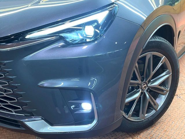 TOYOTA LEXUS LBX 2025