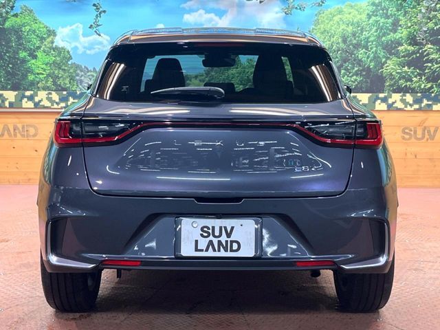 TOYOTA LEXUS LBX 2025