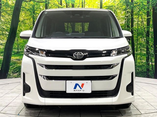 TOYOTA NOAH 2025