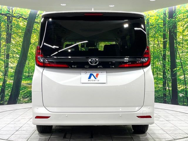 TOYOTA NOAH 2025