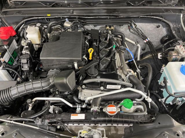 SUZUKI JIMNY NOMADE 2025