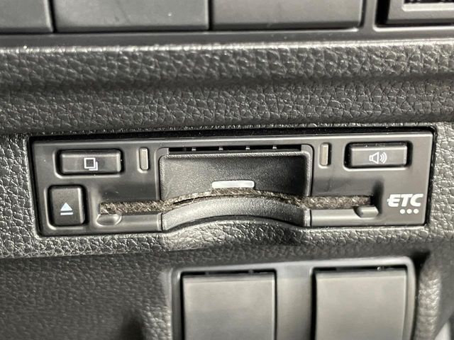 TOYOTA COROLLA CROSS HYBRID 2024