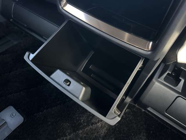 TOYOTA ALPHARD hybrid 2024