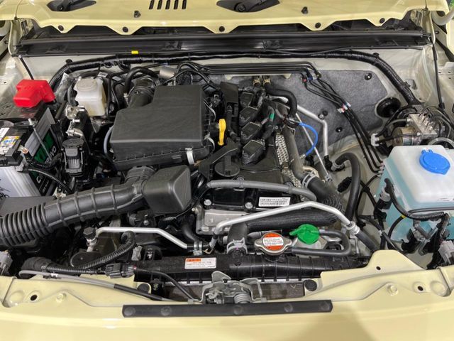 SUZUKI JIMNY NOMADE 2025