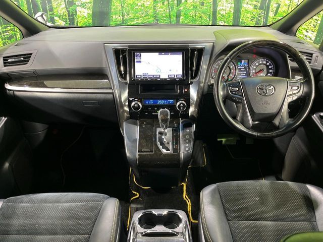 TOYOTA VELLFIRE 4WD 2017