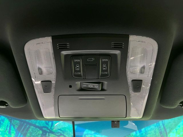 TOYOTA VELLFIRE 4WD 2017