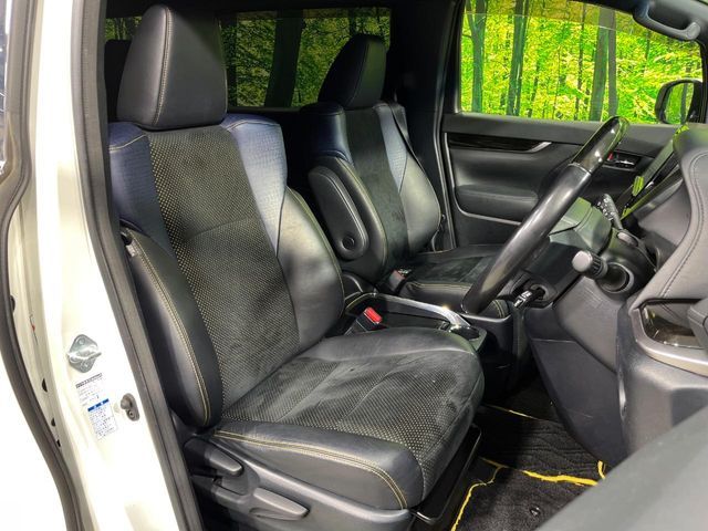 TOYOTA VELLFIRE 4WD 2017