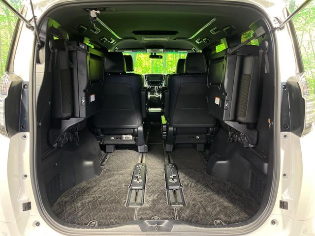 TOYOTA VELLFIRE 4WD 2017