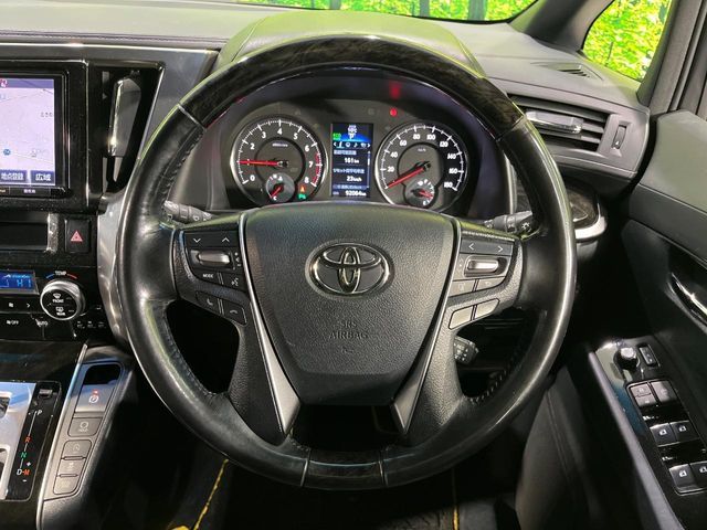 TOYOTA VELLFIRE 4WD 2017