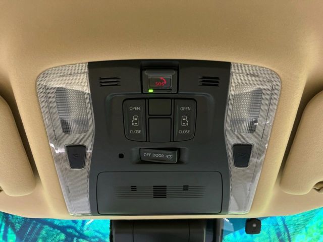 TOYOTA ALPHARD hybrid 4WD 2022