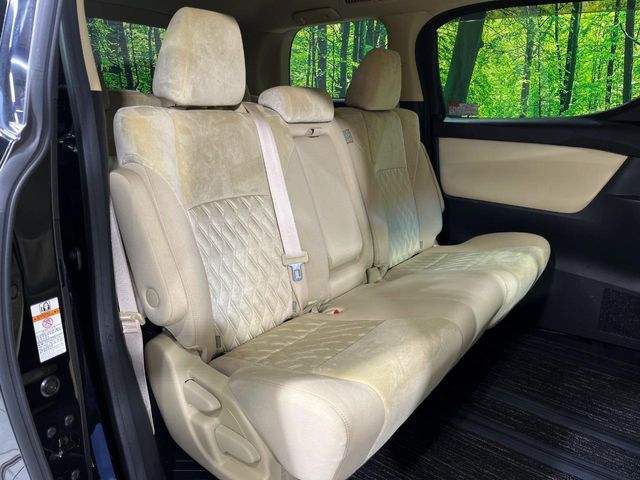 TOYOTA ALPHARD hybrid 4WD 2022