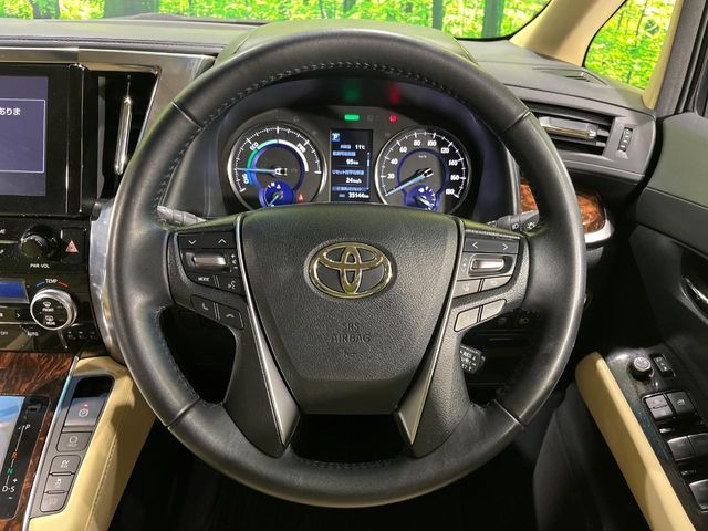 TOYOTA ALPHARD hybrid 4WD 2022