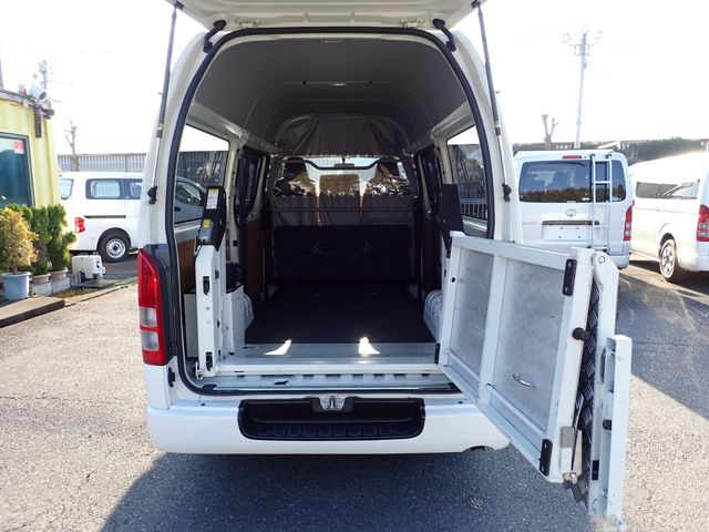 TOYOTA REGIUSACE van 4WD 2018