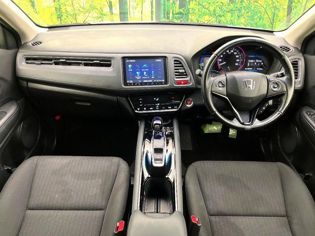 HONDA VEZEL HYBRID 2015