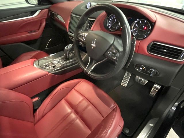 MASERATI MASERATI Levante 2022