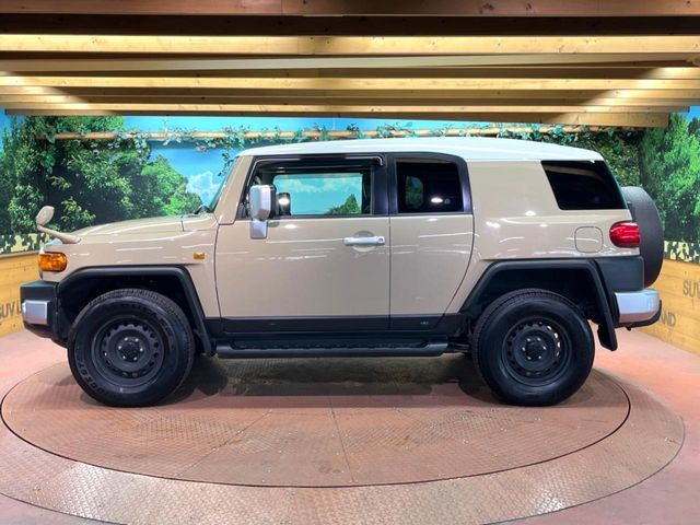 TOYOTA FJ CRUISER 4WD 2014