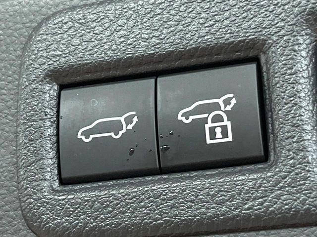 TOYOTA HARRIER 2WD 2024