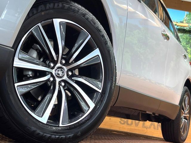 TOYOTA HARRIER 2WD 2024