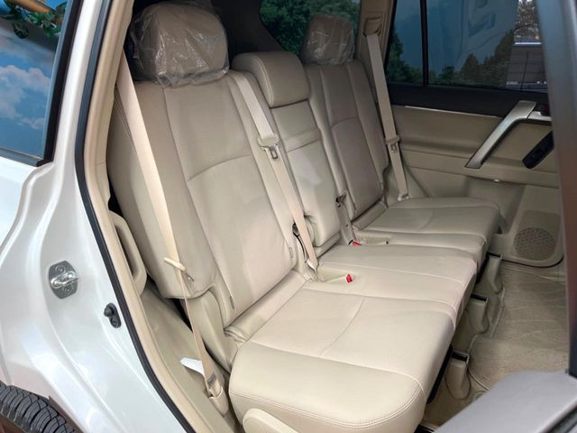 TOYOTA LANDCRUISER PRADO 2023