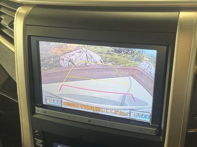 TOYOTA VELLFIRE 2013