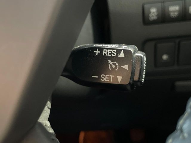 TOYOTA VELLFIRE 2013