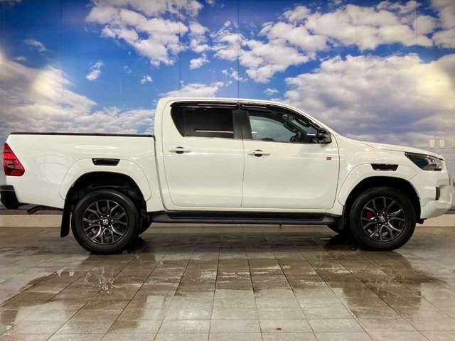TOYOTA HILUX 4WD 2022