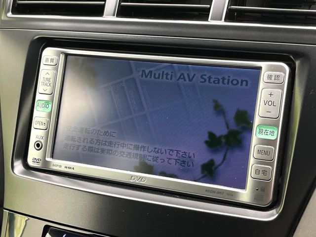 TOYOTA PRIUS Alpha 2013