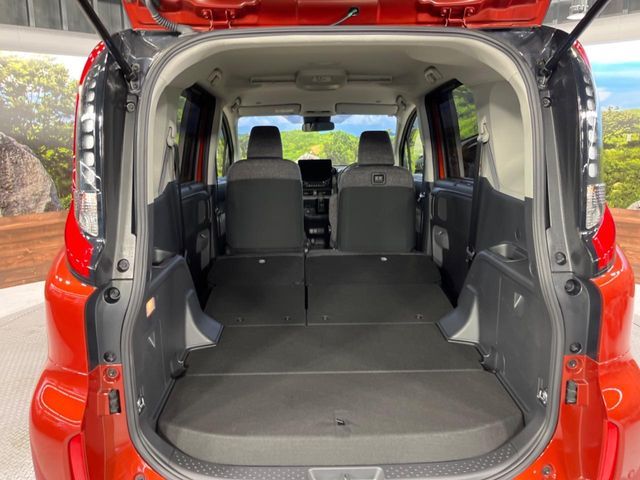 TOYOTA SIENTA HYBRID 2025