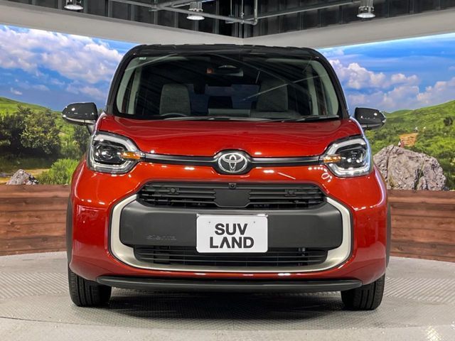 TOYOTA SIENTA HYBRID 2025