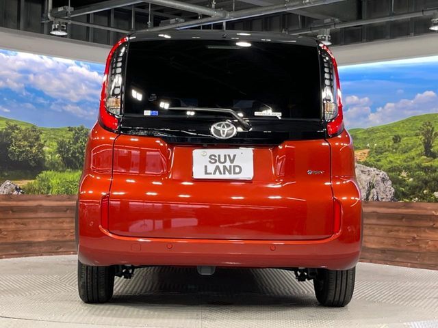 TOYOTA SIENTA HYBRID 2025