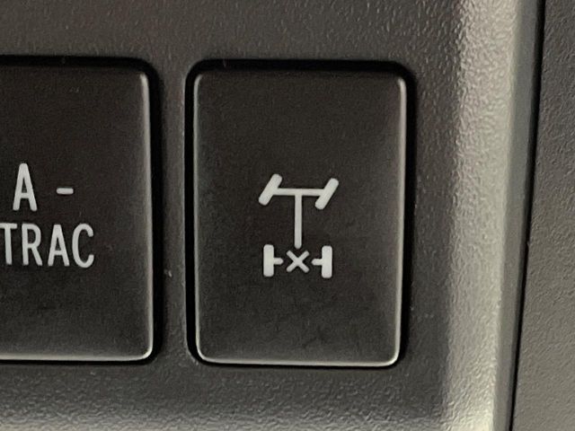 TOYOTA FJ CRUISER 4WD 2012