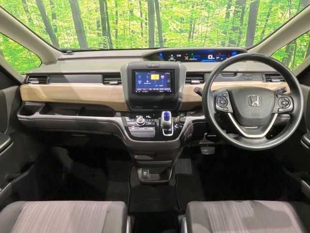 HONDA FREED HYBRID 2017