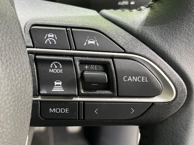 TOYOTA VOXY HYBRID 2025