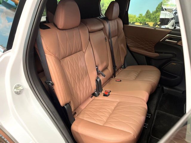 MITSUBISHI OUTLANDER PHEV 2024