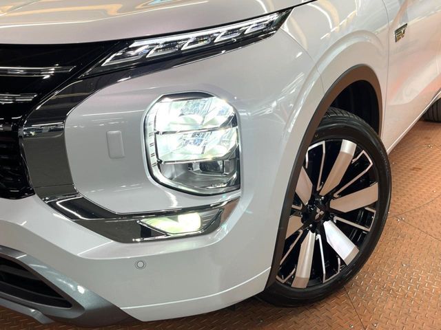 MITSUBISHI OUTLANDER PHEV 2024