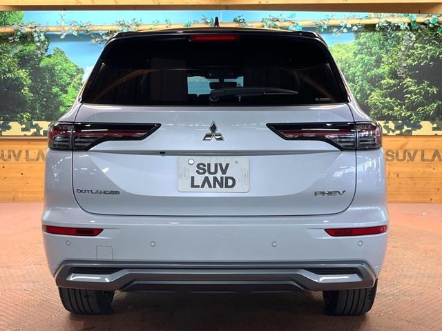 MITSUBISHI OUTLANDER PHEV 2024