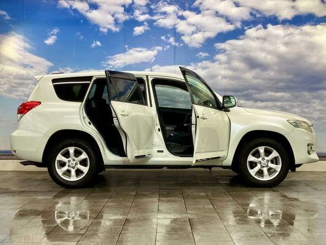 TOYOTA VANGUARD 4WD 2011