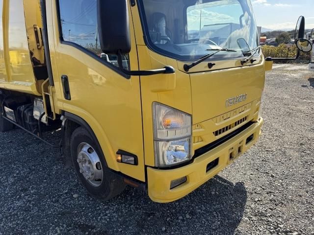 ISUZU ELF 2015