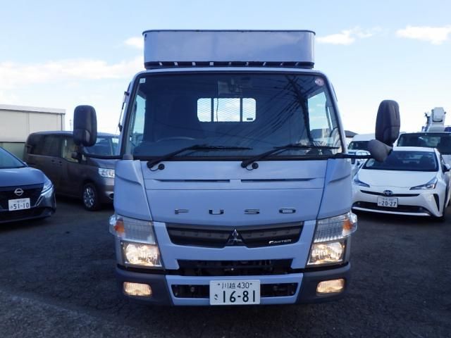 MITSUBISHI CANTER 2016