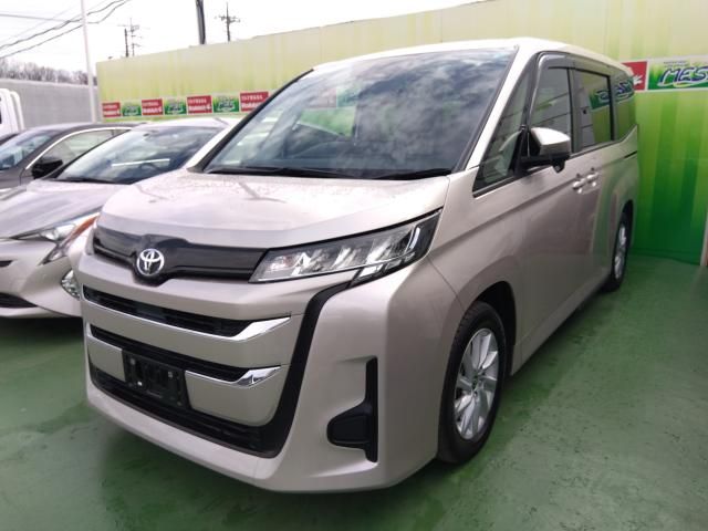 TOYOTA NOAH 2024