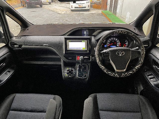 TOYOTA VOXY 2016