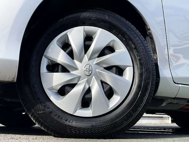 TOYOTA VITZ HYBRID 2019