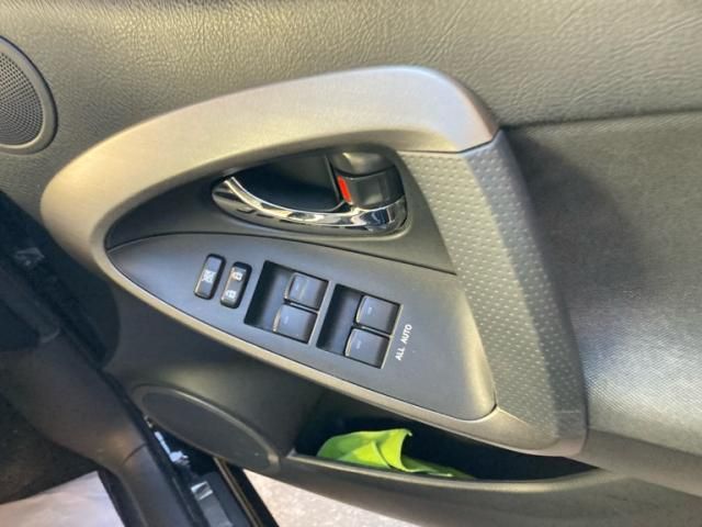 TOYOTA VANGUARD 2WD 2011