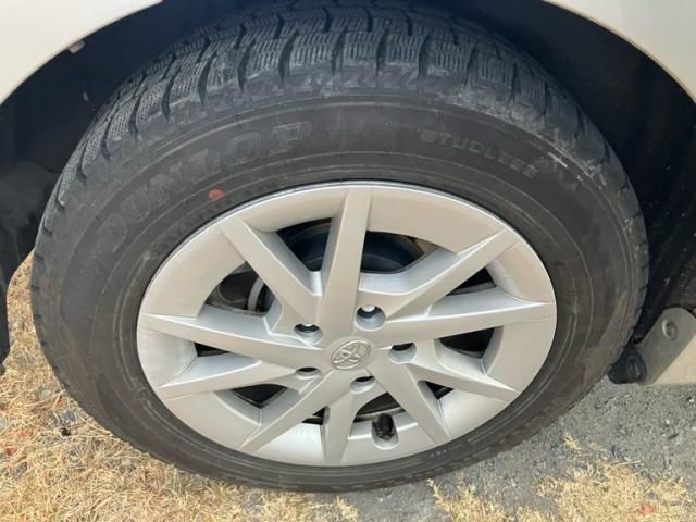 TOYOTA PRIUS Alpha 2015