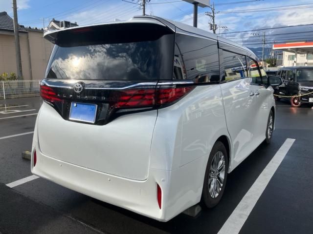 TOYOTA ALPHARD 2024
