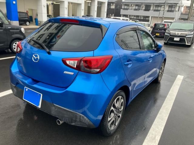 MAZDA DEMIO 2015