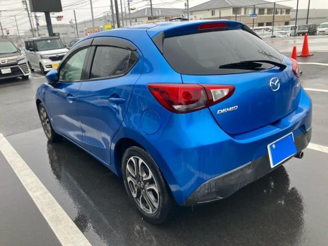MAZDA DEMIO 2015