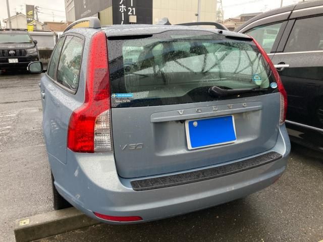 VOLVO VOLVO V50 2011